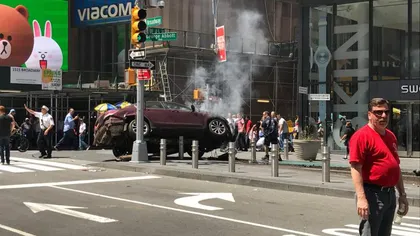 ALERTĂ ÎN SUA: O maşină a intrat în plin în pietoni, la New York. 