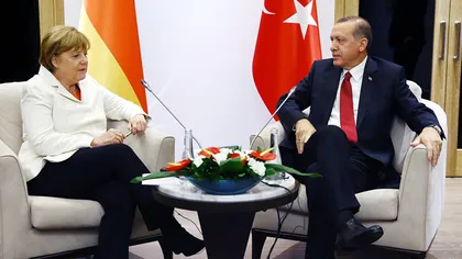 Summit-ul NATO de la Bruxelles: Merkel i-a cerut lui Erdogan să elibereze un jurnalist de la Die Welt