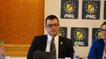 Raeţchi (PNL): Dobre vrea să înfiinţeze structuri similare birourilor externe de turism în care să promoveze oameni loiali PSD