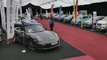 Cele mai luxoase maşini, expuse la Salonul Auto Moto din Bucureşti VIDEO