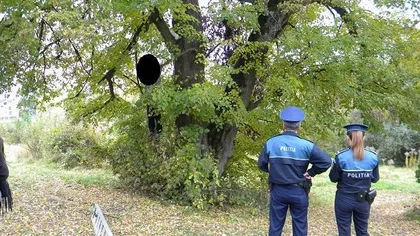 Sinucidere în Prahova. Un tânăr de 19 ani s-a spânzurat de creanga unui pom FOTO