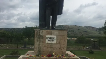Soclul statuii lui Lucian Blaga din satul natal, vandalizat chiar în zilele în care poetul este comemorat