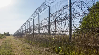 Ungaria ia în calcul ridicarea unui GARD la frontiera cu ROMÂNIA