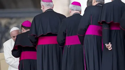 Caz de pedofilie în Cetatea Vaticanului. Secretarul pentru Finanţe, bănuit de abuz sexual asupra minorilor