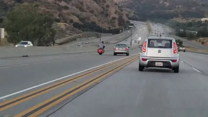 O şicană în trafic a dus la un accident înfiorător. Imagini teribile surprinse pe o autostradă VIDEO
