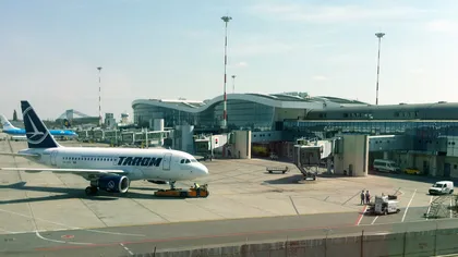 Aglomeraţie pe Aeroportul Otopeni: Pasagerii trebuie să vină cu 3 ore mai devreme înainte de decolare