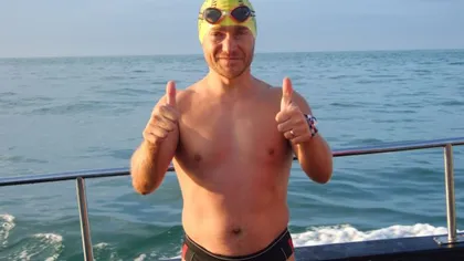 Înotătorul Avram Iancu, care parcurge Dunărea fără costum de protecţie, a ajuns la ultimii 150 de kilometri