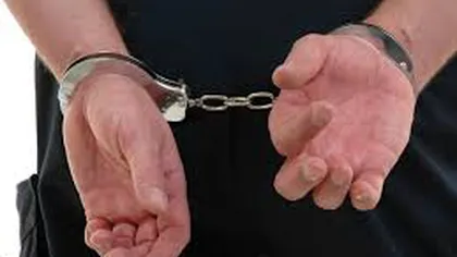 Şoferul fără permis din Constanţa, băut şi drogat, prins după ce poliţiştii au tras un foc de avertisment a fost arestat preventiv