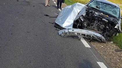 Tragedie pe o şosea din Suceava. Un bărbat şi-a pierdut viaţa, iar soţia şi copilul de doar trei ani au fost răniţi