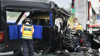Accident îngrozitor pe o autostradă din Ungaria. Trei români au murit şi 6 sunt răniţi VIDEO