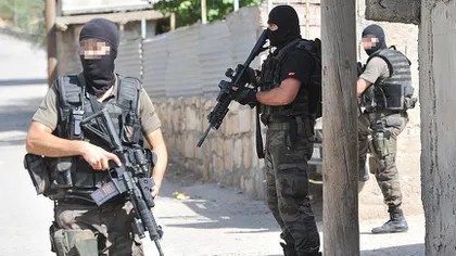 Operaţiune antiteroristă de amploare în Turcia: Poliţia a arestat 44 de suspecţi