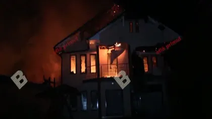 Incendiu violent în Bistriţa. Două case au fost cuprinse de flăcări
