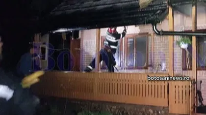 Incendiu puternic într-o locuinţă din Botoşani. O femeie a fost găsită moartă