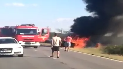 O maşină a fost curprinsă de flăcări pe drumul care leagă vama Cenad de Timişoara