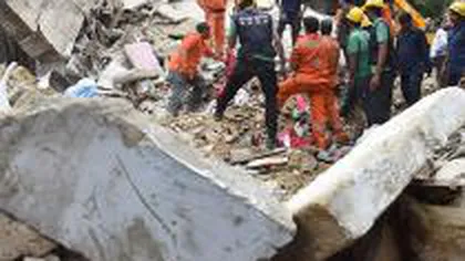Tragedie în India: Cel puţin 7 persoane au murit după ce s-a prăbuşit clădirea peste ele