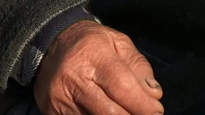 Un pensionar de 82 de ani trebuie să demonstreze lunar că trăieşte pentru a primi pensia