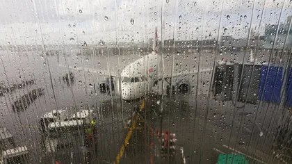Furtuna creează probleme traficului aerian. O cursă Lufthansa care trebuia să aterizeze pe Otopeni s-a îndreptat spre Sofia