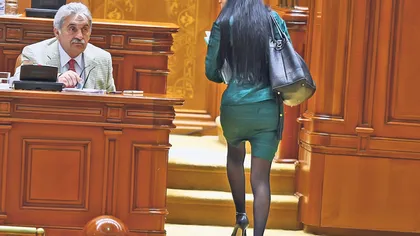 Măsură fără precedent de la prefectura Gorj: Femeile cu fuste scurte şi bărbaţii în pantaloni scurţi nu au acces interzis în instituţie