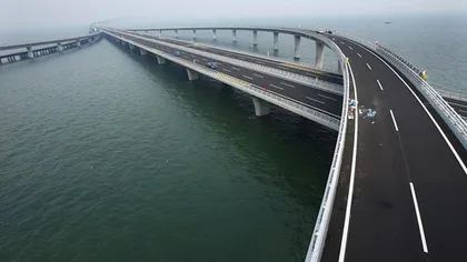 Cel mai lung pod peste mare va avea staţii de alimentare pentru automobilele electrice