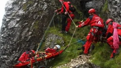 Turist căzut în prăpastie în zona vârfului Omu. Salvamotiştii l-au recuperat şi a fost dus la spital UPDATE.