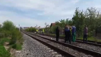 Doi bărbaţi au fost răniţi grav de tren. Medicii se luptă pentru viaţa lor