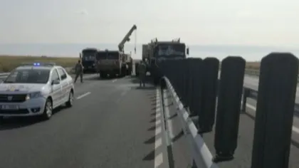 Convoi NATO implicat într-un accident pe Autostrada A1. Trei militari au fost răniţi