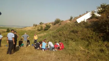 Tragedie la un show aviatic. Un avion s-a prăbuşit lângă Paşcani. Pilotul a murit, după ce a intrat în stop cardio-respirator VIDEO