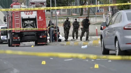 Explozie puternică în vestul Turciei. O bombă plasată într-un container de gunoi a rănit mai multe persoane