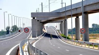 Circulaţia pe Podul Calafat - Vidin, întreruptă timp de două ore, pentru lucrări. Restricţii de trafic pe mai multe drumuri naţionale