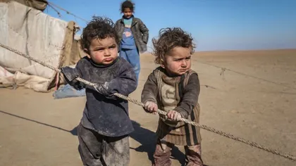 Civilii din Siria, în situaţie groaznică: Copii şi familii întregi trăiesc sub cerul liber, printre şerpi şi scorpioni