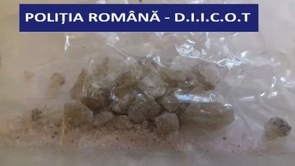 Poliţiştii din Arad au confiscat peste un kilogram de substanţe psihoactive de la traficanţii de droguri