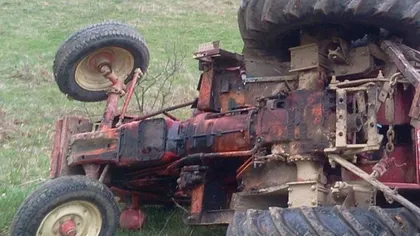 Tragedie în Neamţ: Un bărbat a murit după ce un tractor s-a răsturnat peste el