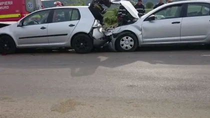 Accident în lanţ în Ialomiţa, cinci maşini şi un TIR s-au ciocnit. Mai multe persoane au ajuns la spital