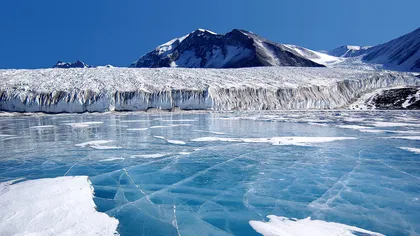 Un bloc uriaş de gheaţă, cât Bucureştiul, s-a desprins dintr-un gheţar din Antarctica