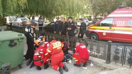 Intervenţie de urgenţă a pompierilor din Capitală, după ce un copil şi bunicul lui au căzut în Dâmboviţa