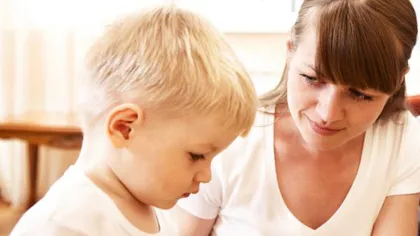 Codul bunelor maniere: Cum să-ţi înveţi copilul să nu te mai întrerupă