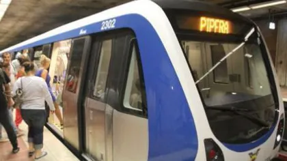 Incident la metrou în Piaţa Unirii: Unui călător i s-a făcut rău în tren