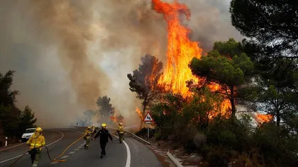 Peste 400 de localnici, evacuaţi din cauza unor incendii de vegetaţie în Spania
