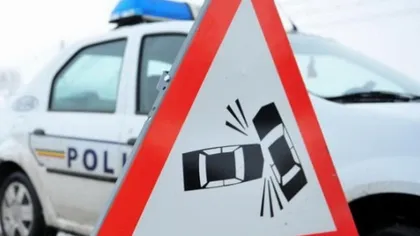 Un mort şi un rănit după ce o autospecială cu ciment şi un autoturism s-au ciocnit, în Cluj