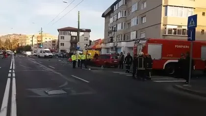 Accident în Braşov: Cinci persoane rănite, trei maşini avariate