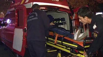 Ambulanţă lovită de o maşină în Dâmboviţa, o asistentă a fost rănită
