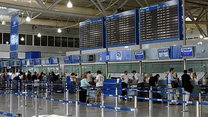 Pasageri blocaţi pe Aeroportul Craiova, unde aeronavele nu pot ateriza din cauza ploii