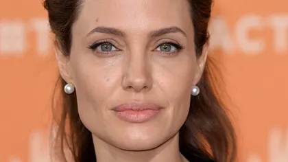 Angelinei Jolie îşi reface viaţa. Cu cine se iubeşte actriţa FOTO