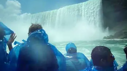 Supravieţuire miraculoasă: Un băiat de 10 ani a căzut în Cascada Niagara şi a fost salvat