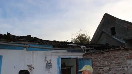 Acoperişul unei clădiri s-a prăbuşit la Făgăraş. O femeie a leşinat şi a avut nevoie de îngrijiri medicale