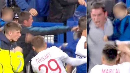 Portarul lui Lyon, lovit de un fan al lui Everton, cu un copil în braţe. Scene incredibile în Liga Europa