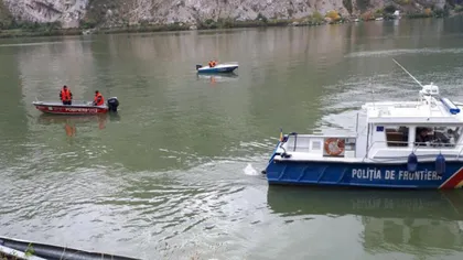 Pescarii au găsit trupul fetiţei de trei ani care se afla în maşina căzută în Dunăre în urmă cu o săptămână