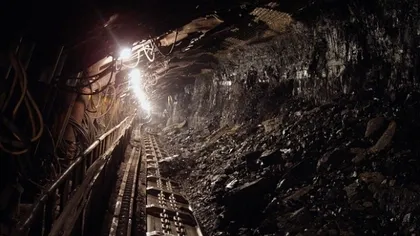 Aproximativ 500 de mineri de la exploatările de huilă Lonea şi Lupeni primesc preavizele de concediere colectivă