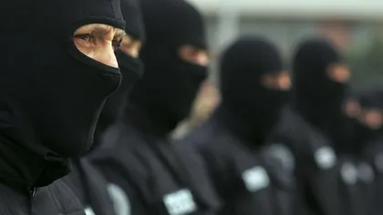 Cinci persoane au fost evacuate cu mascaţii şi amendate, după ce au întrerupt un concert la Opera din Cluj