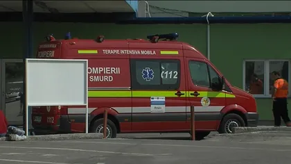 Şofer de ambulanţă beat, accident grav. O femeie însărcinată a fost rănită